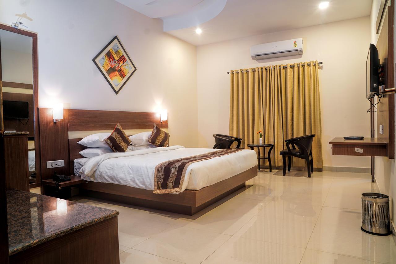 Admire Inn By Tgi Udaipur Exterior foto