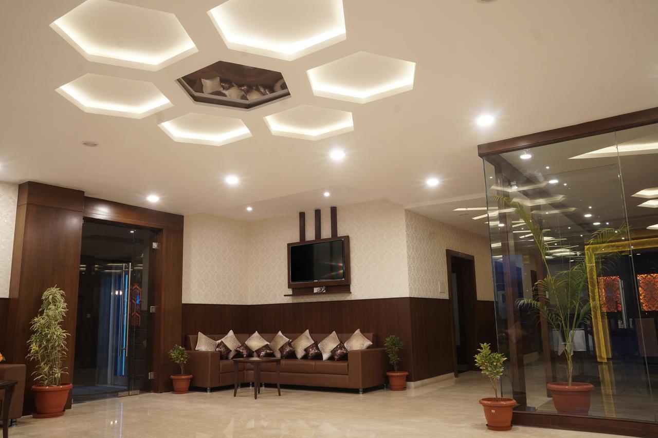 Admire Inn By Tgi Udaipur Exterior foto