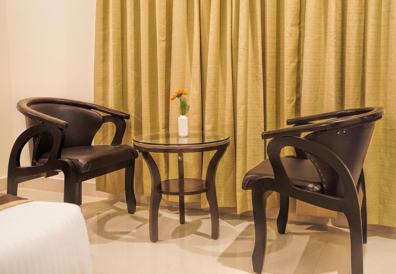 Admire Inn By Tgi Udaipur Exterior foto